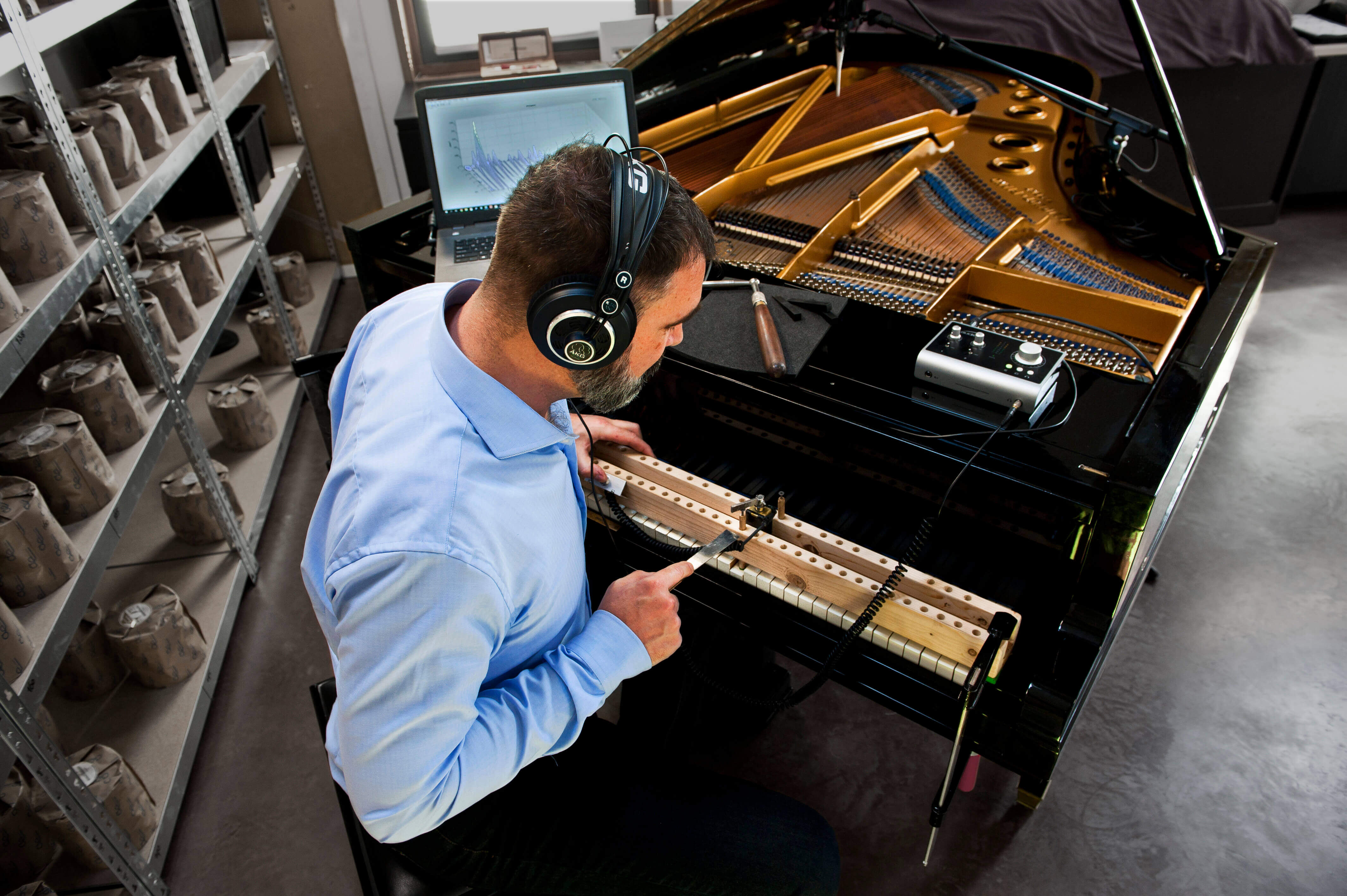 Quality Strings - Recording a grand piano